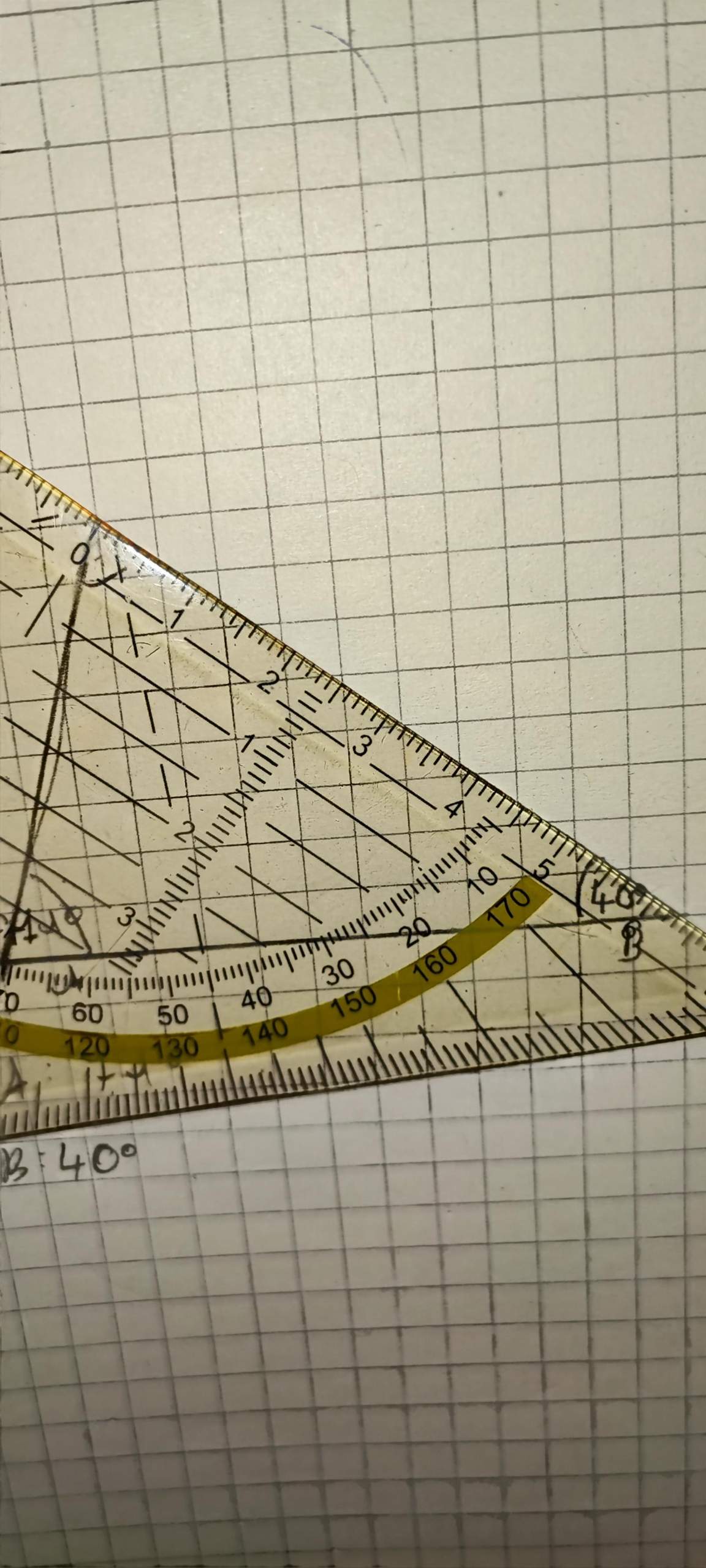 Winkel Messen wie hält man das Geodreieck richtig an dem Schenkel