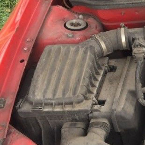 Bild 1 - (Auto, Motorhaube)