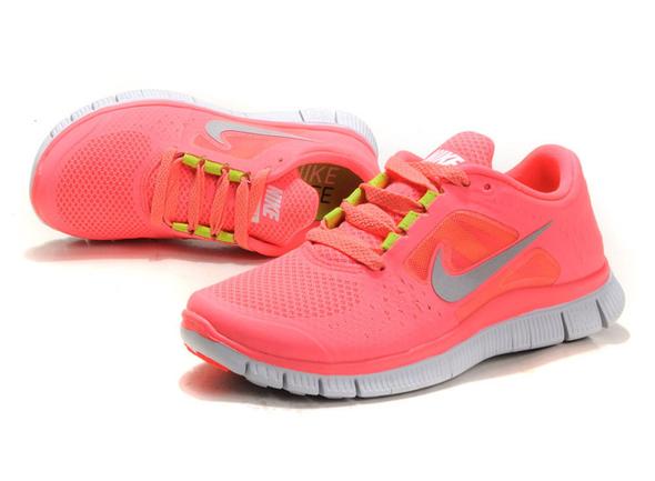 Wo bekomme ich die Nike Free Run +3 für Damen in Neon Pink her?