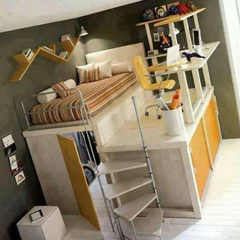Das ist das Bett mit dem Schrank und Schreibtisch. - (Schreibtisch, Hochbett, Begehbarer Kleiderschrank)