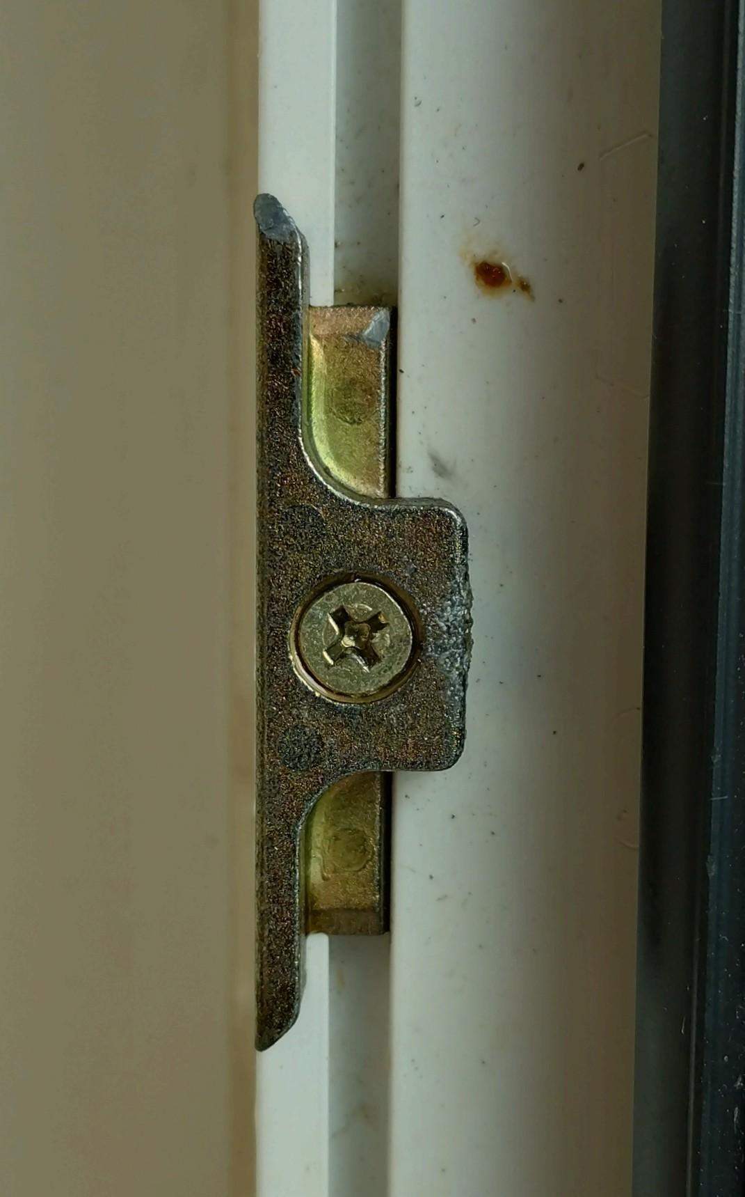 Wo bekomme ich genau so ein Schließstück? (Reparatur, Fenster, Tür)