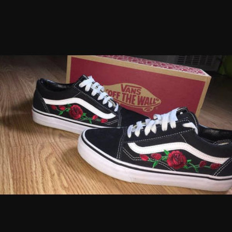 Vans schwarz mit rosen Clearance