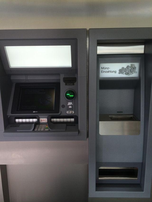 Wo In Meiner Nahe Gibt Es Einen Munzeinzahlungsautomat Geld Bank Volksbank