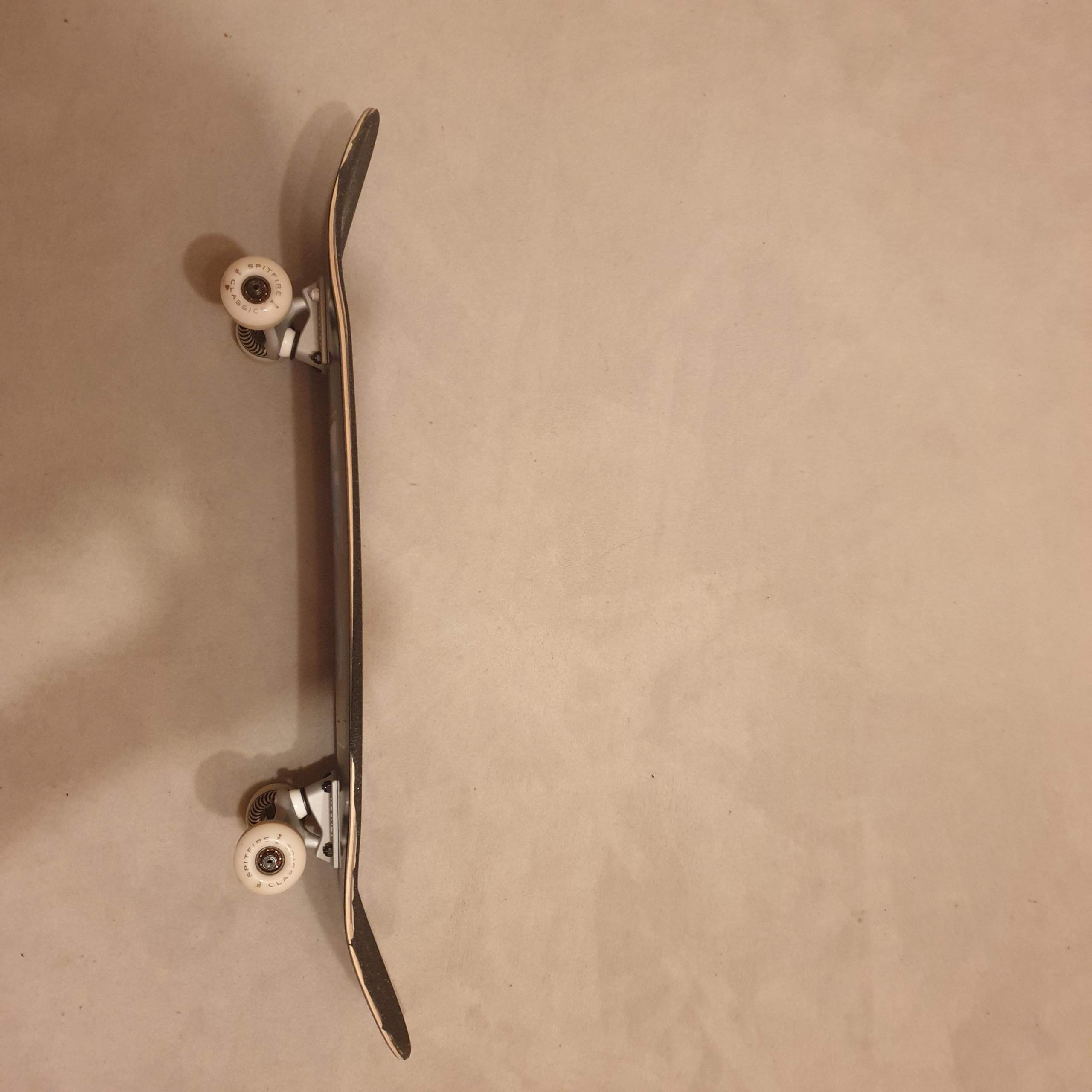 Wo ist beim skatebaord vorne und wo hinten? (Freizeit, Sport, Hobby)