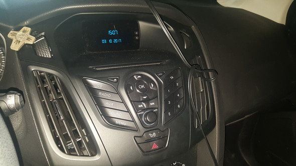 Wo Ist Der Aux Anschluss Fur Den Ford Focus Auto Autoradio