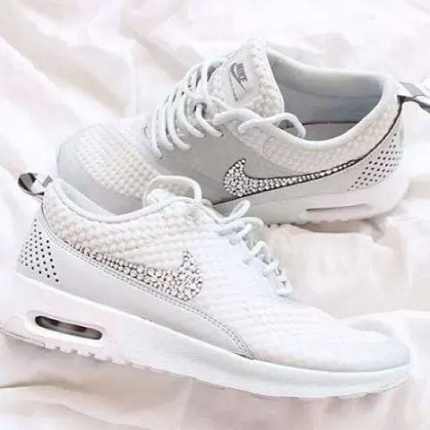 Frauen oben ohne Frauen oben ohne