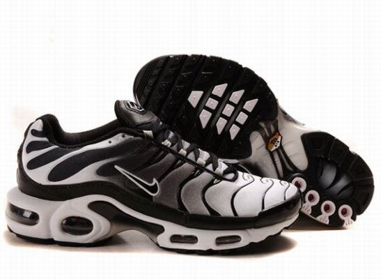 Wo kann ich diese Schuhe (Nike tn) kaufen bzw. gibt es sie überhaupt