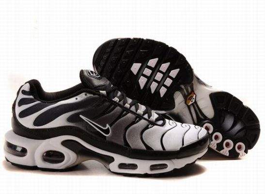 Wo kann ich diese Schuhe (Nike tn) kaufen bzw. gibt es sie überhaupt