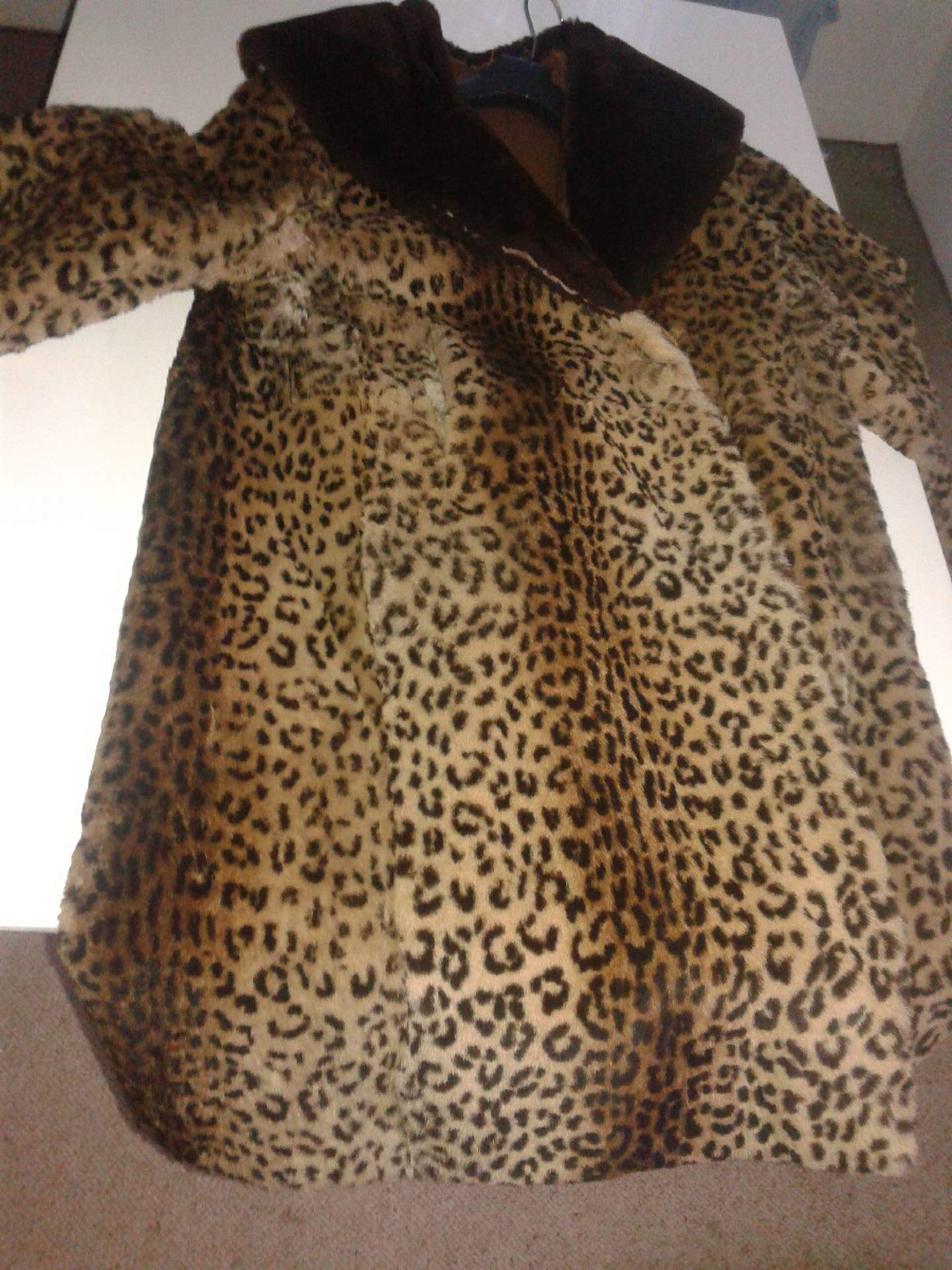 Wo kann ich sowas verkaufen? (Pelzmantel, Pelze, Kürschner)