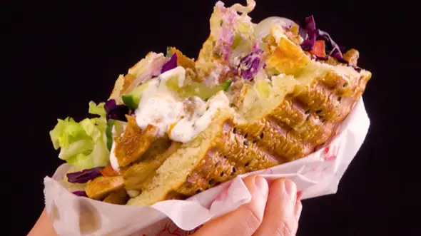 Wo kann man das klassiche dreieckige Dönerbrot kaufen? (Ernährung ...