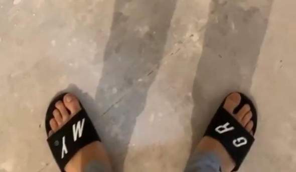 Wo Kann Man Diese Badelatschen Kaufen Mode Kleidung Schuhe