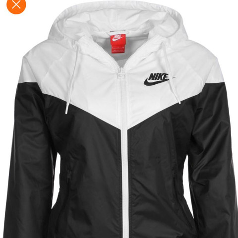 Wo kann man noch die Nike windrunner Jacke in schwarz weiß kaufen? Internet, Kleidung, Shop