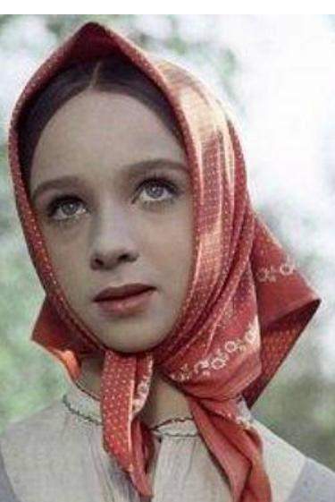 Wo kann man so ein russisches Kopftuch finden? (Kleidung, Mode ... Wo kann man so ein russisches Kopftuch finden? (Kleidung, Mode ...