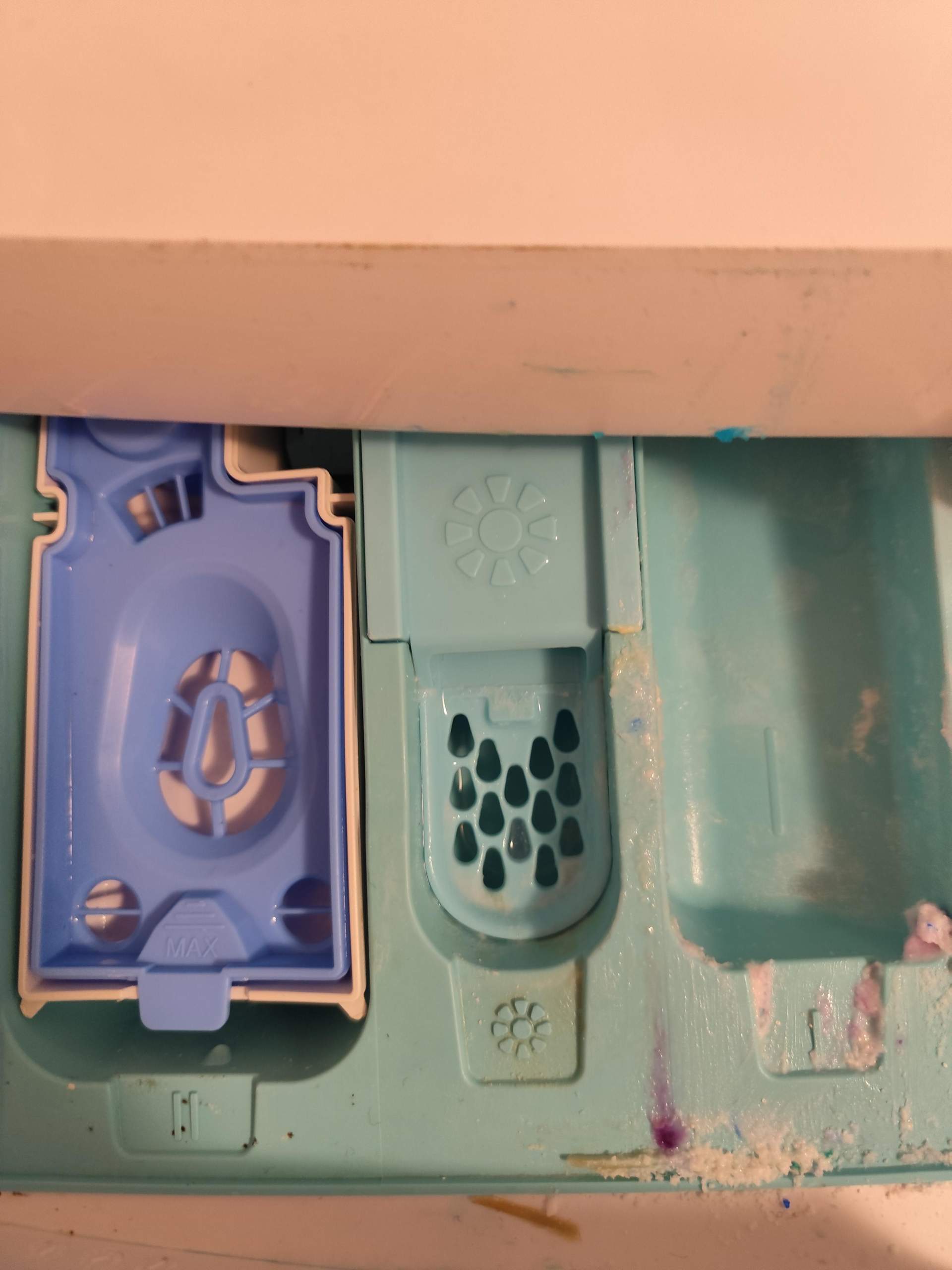 Wo kommt das Waschpulver hier rein? (Kleidung, Hygiene, Waschmaschine)