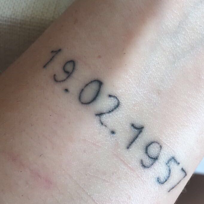 Wo lässt man Tattoos weglasern? (Geld, Körper, Schmerzen)