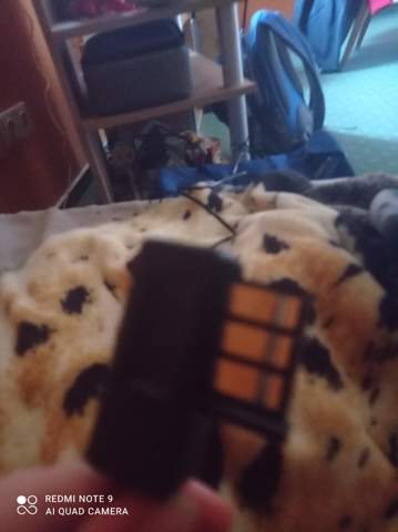Wo muss dieser Stecker drann er passt nicht in die Telefonbuchse in der wand?