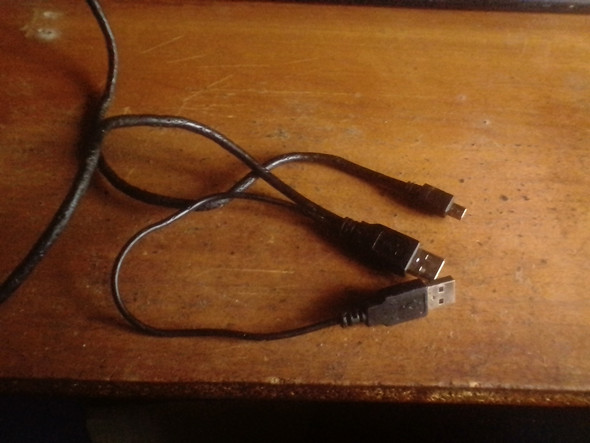 Wofür ist der 2. USB-Anschluss bei meinem USB-Kabel gedacht?