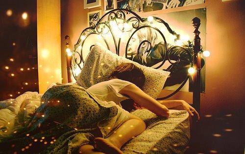 Bett 1 - (schlafen, Zimmer, Bett)