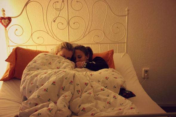 Bett 2 - (schlafen, Zimmer, Bett)