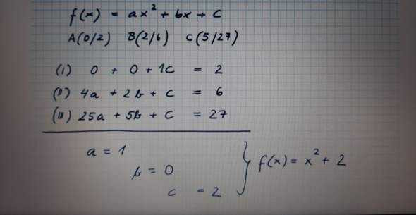 Woher kommt die grüne 1 vor dem C?(Gleichungssystem)?