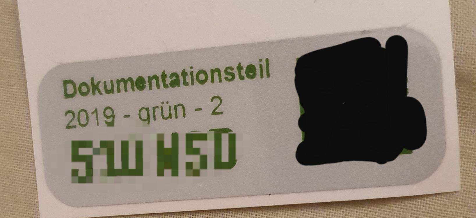 Wohin kommt beim Escooter die (zweite?) Versicherungsplakette? (Zulassung, Kennzeichen)
