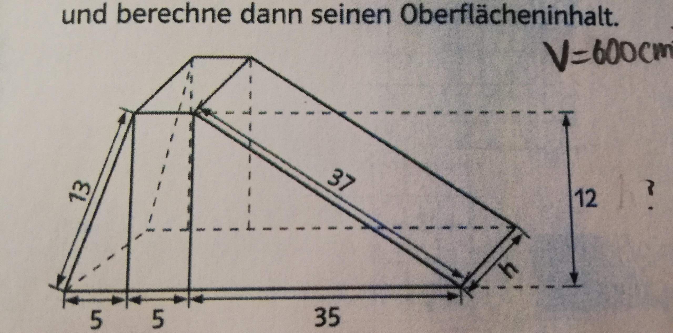 Woran erkenne ich die Grundfläche eines Prismas? (Mathematik, Körper