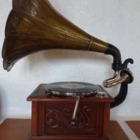 Grammophon - (Wert, Antik, Grammophon)