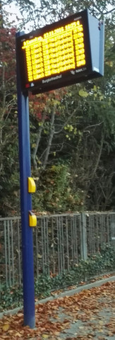 Ampeltaste an Bushaltestelle - (Verkehr, Bus, Informationstechnik)