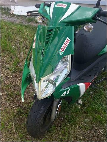 Generic XOR 50 - (Roller, Mofa, Moped)