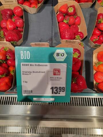 Würdet ihr diese Erdbeeren kaufen?