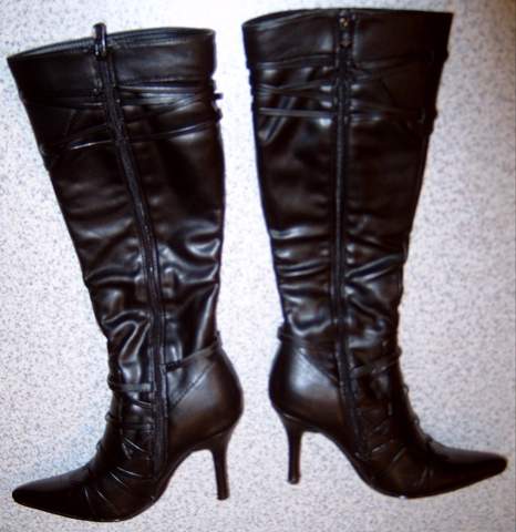 - (Stiefel, High Heels, Stöckelschuhe)