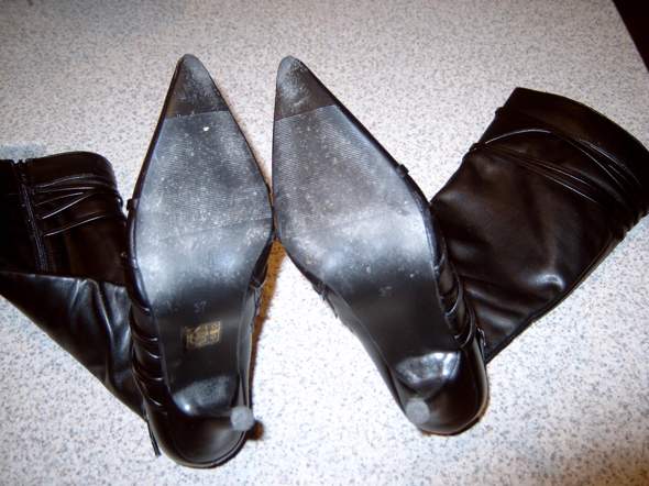 - (Stiefel, High Heels, Stöckelschuhe)