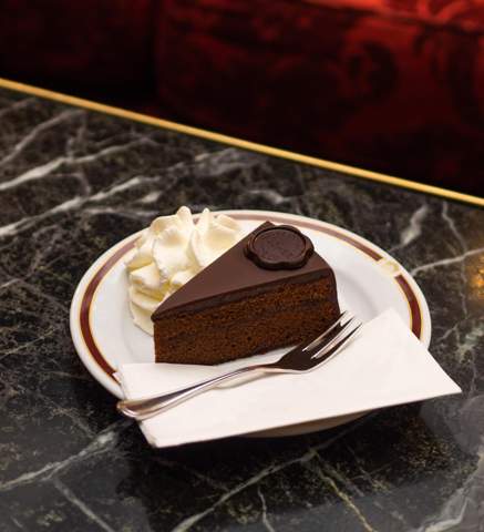 W rdet Ihr Eine Wiener Sachertorte Essen Geschichte Schokolade Kuchen w-rdet-ihr-eine-wiener-sachertorte-essen-geschichte-schokolade-kuchen