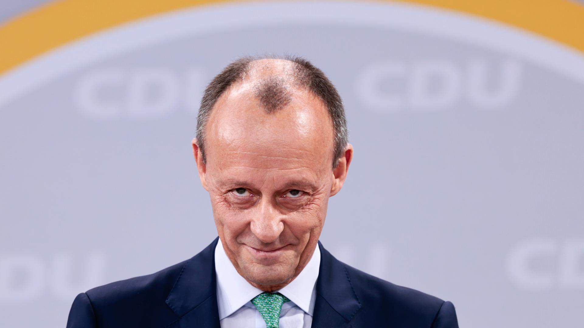 Würdet ihr gerne sehen wie Friedrich Merz und Wladimir Putin sich in ...