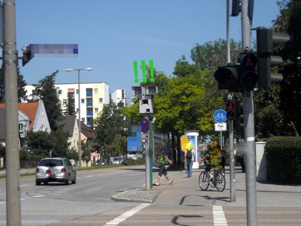 Wurde Ich Geblitzt Rotlichtkontrolle Auto Strassenverkehr Strasse