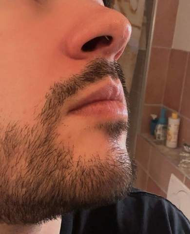 - (Piercing, Piercer, Piercingstudio)