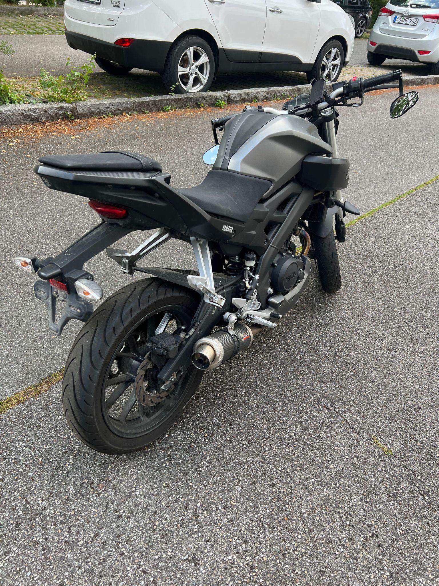 YAMAHA MT125 T V Supermoto 125ccm YAMAHA MT125 T V Supermoto 125ccm
