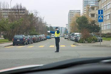 Verkehrspolizist - (Polizei, Verkehr, Autofahren)
