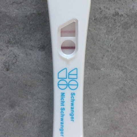 Schwanger? - (schwanger, Schwangerschaftstest, strich)