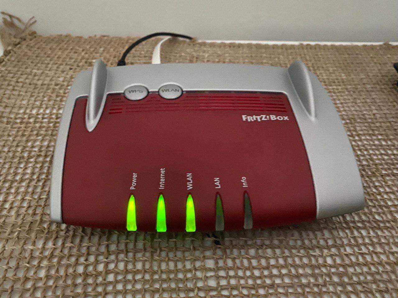 Zeitserver antwortet nicht? WLAN, Router)