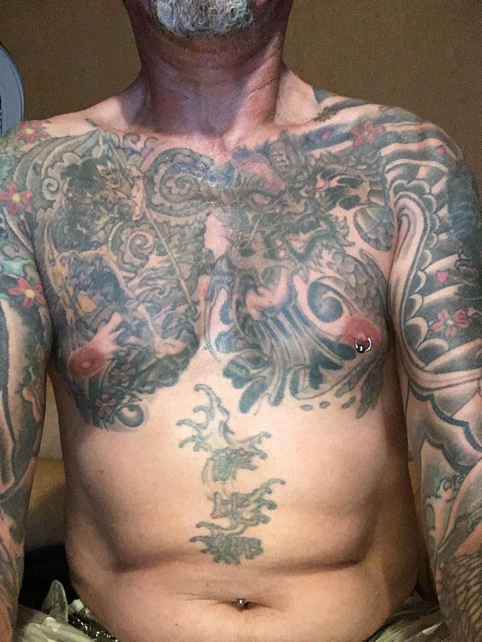 Zu viele Tattoos? (Körper, Tattoo)