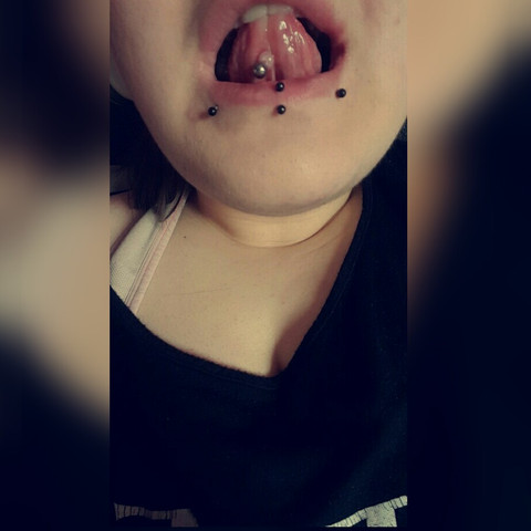 Zungen Piercing Blase Tattoo Zunge Zungenpiercing Zungen Piercing Blase Tattoo Zunge Zungenpiercing