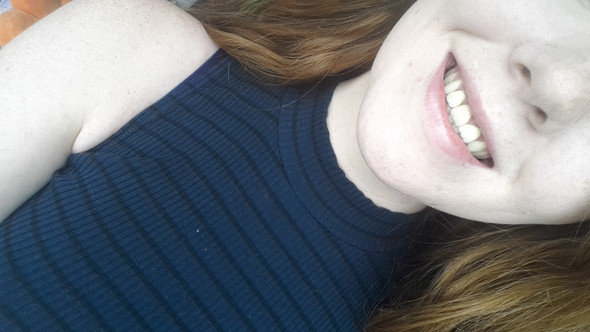 Zungenpiercing Une Zahnkronen Zahne Piercing Zahnpflege