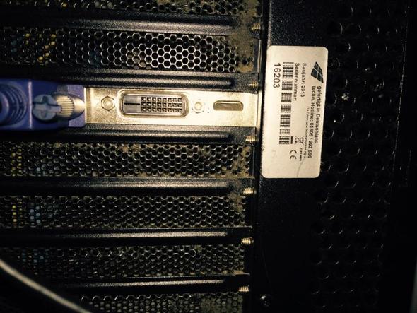 Der noch freie Anschluss hier :P - (Adapter, zweiter-bildschirm, Anschlußkabel)